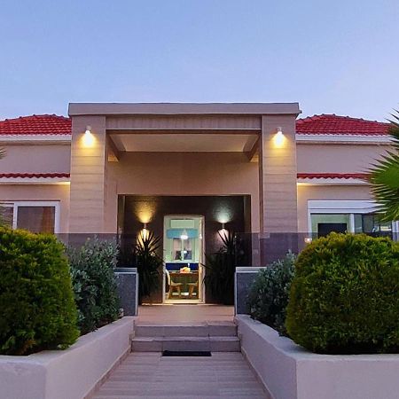 Luxury Villa Eva-Mari With Jacuzzi, 50M From The Beach Stalos Bagian luar foto