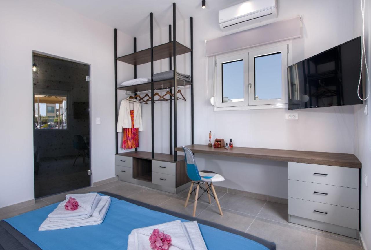 Luxury Villa Eva-Mari With Jacuzzi, 50M From The Beach Stalos Bagian luar foto