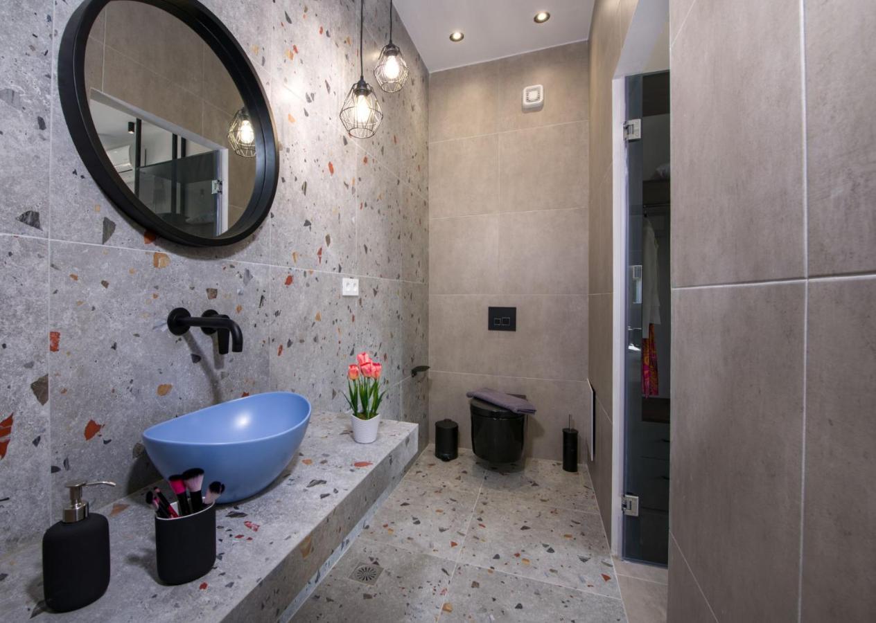 Luxury Villa Eva-Mari With Jacuzzi, 50M From The Beach Stalos Bagian luar foto