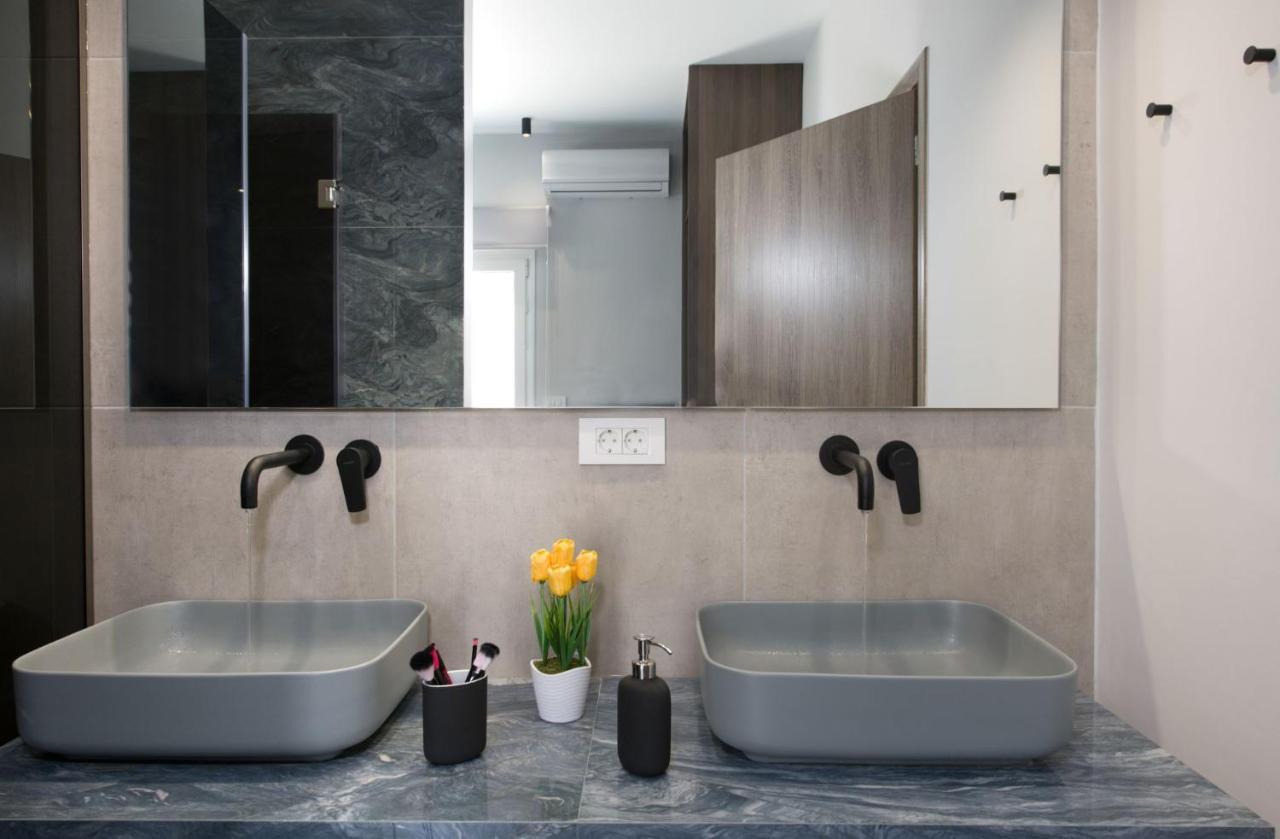 Luxury Villa Eva-Mari With Jacuzzi, 50M From The Beach Stalos Bagian luar foto