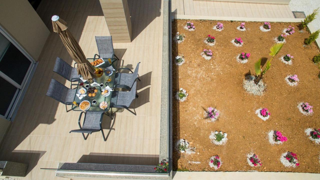 Luxury Villa Eva-Mari With Jacuzzi, 50M From The Beach Stalos Bagian luar foto