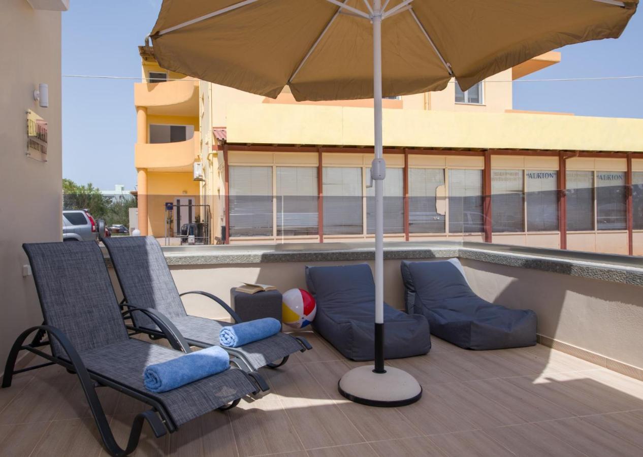 Luxury Villa Eva-Mari With Jacuzzi, 50M From The Beach Stalos Bagian luar foto